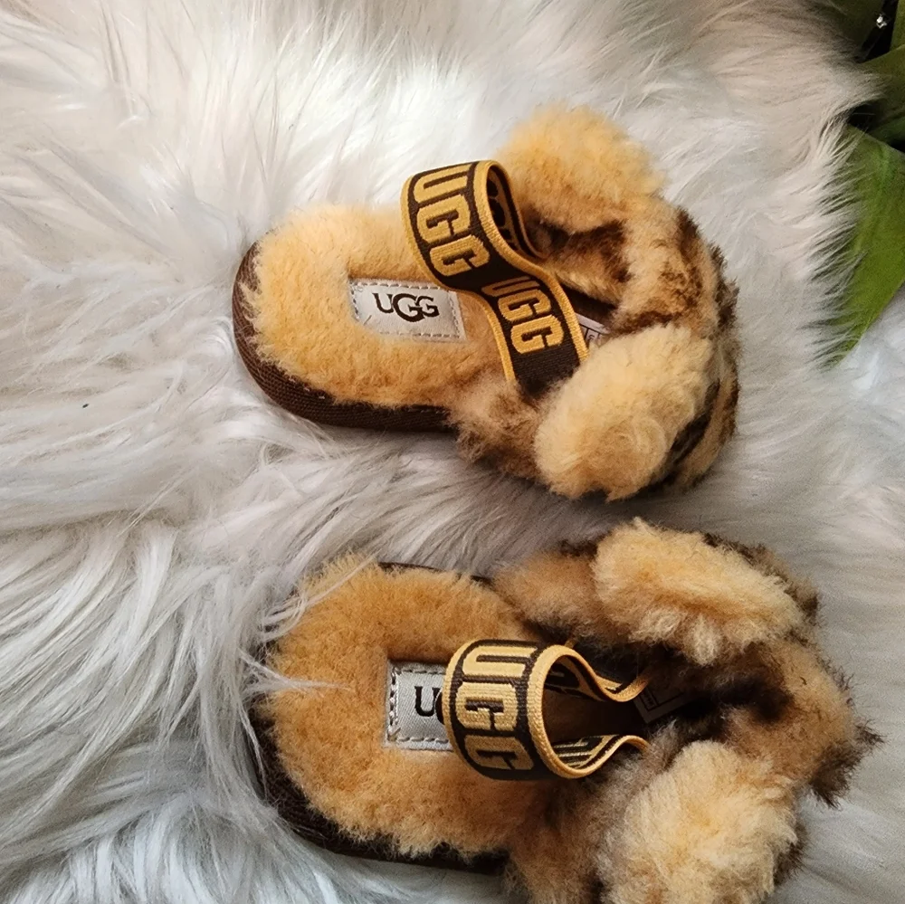 NIB UGG Fluff Yeah Slide Lion Stuffie Kids